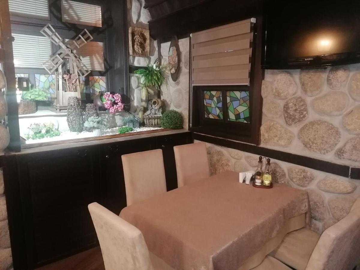 Petkov Family Hotel Blagoevgrad Buitenkant foto