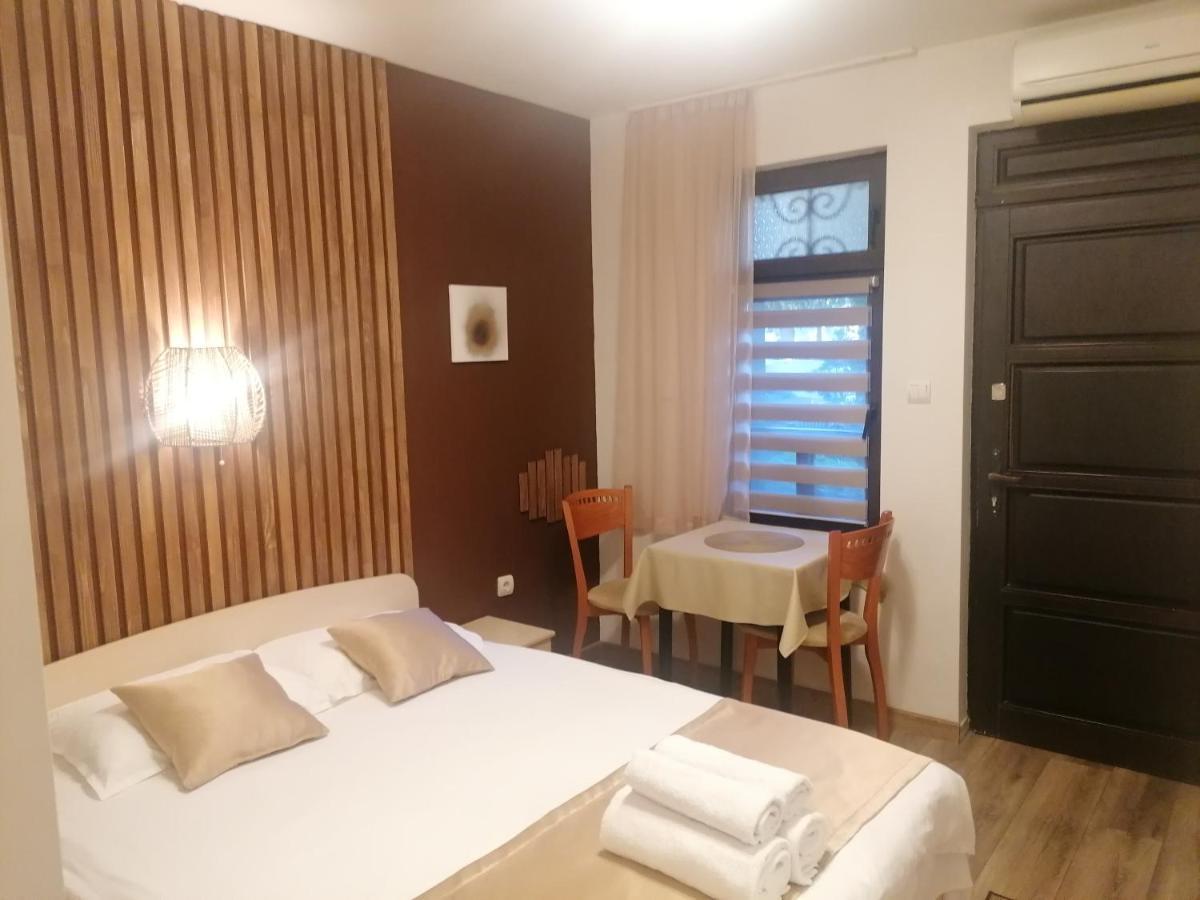 Petkov Family Hotel Blagoevgrad Buitenkant foto
