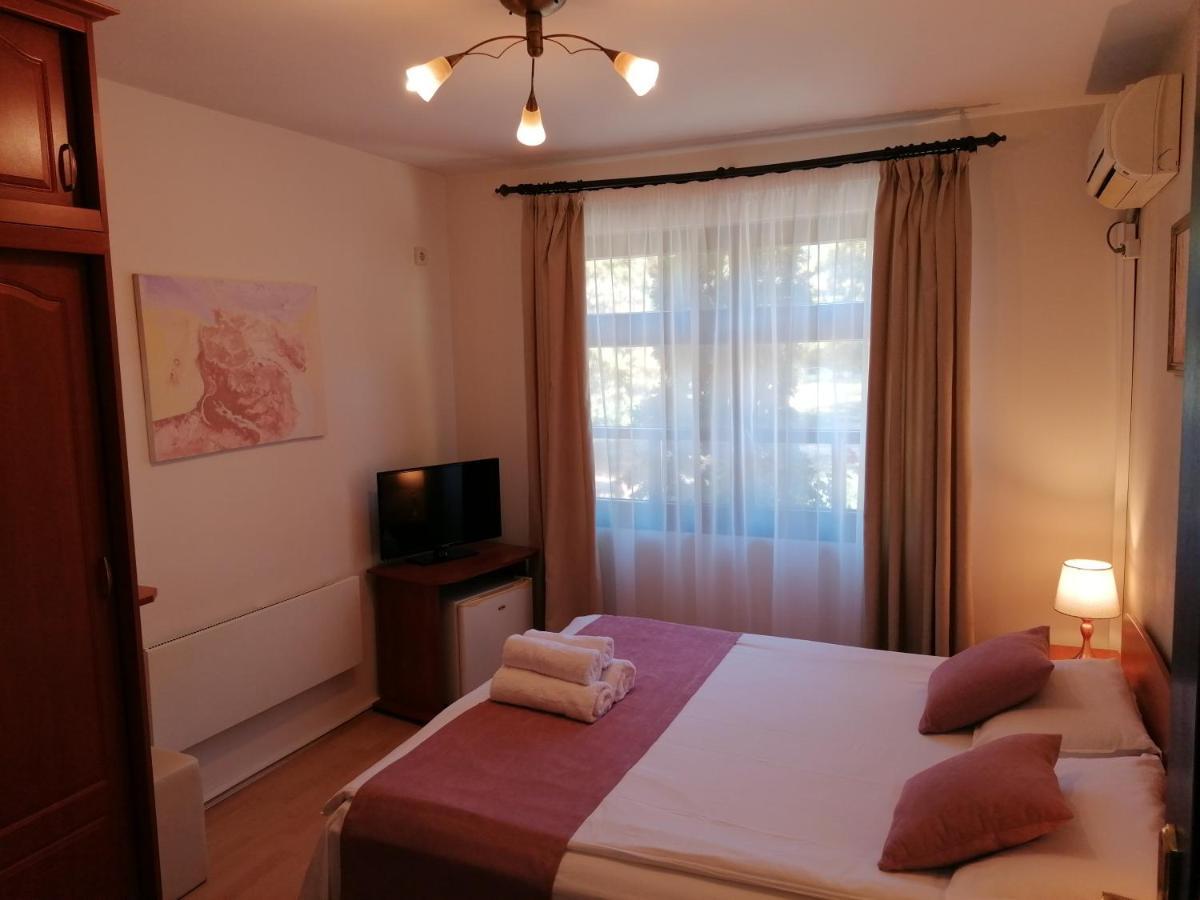 Petkov Family Hotel Blagoevgrad Buitenkant foto