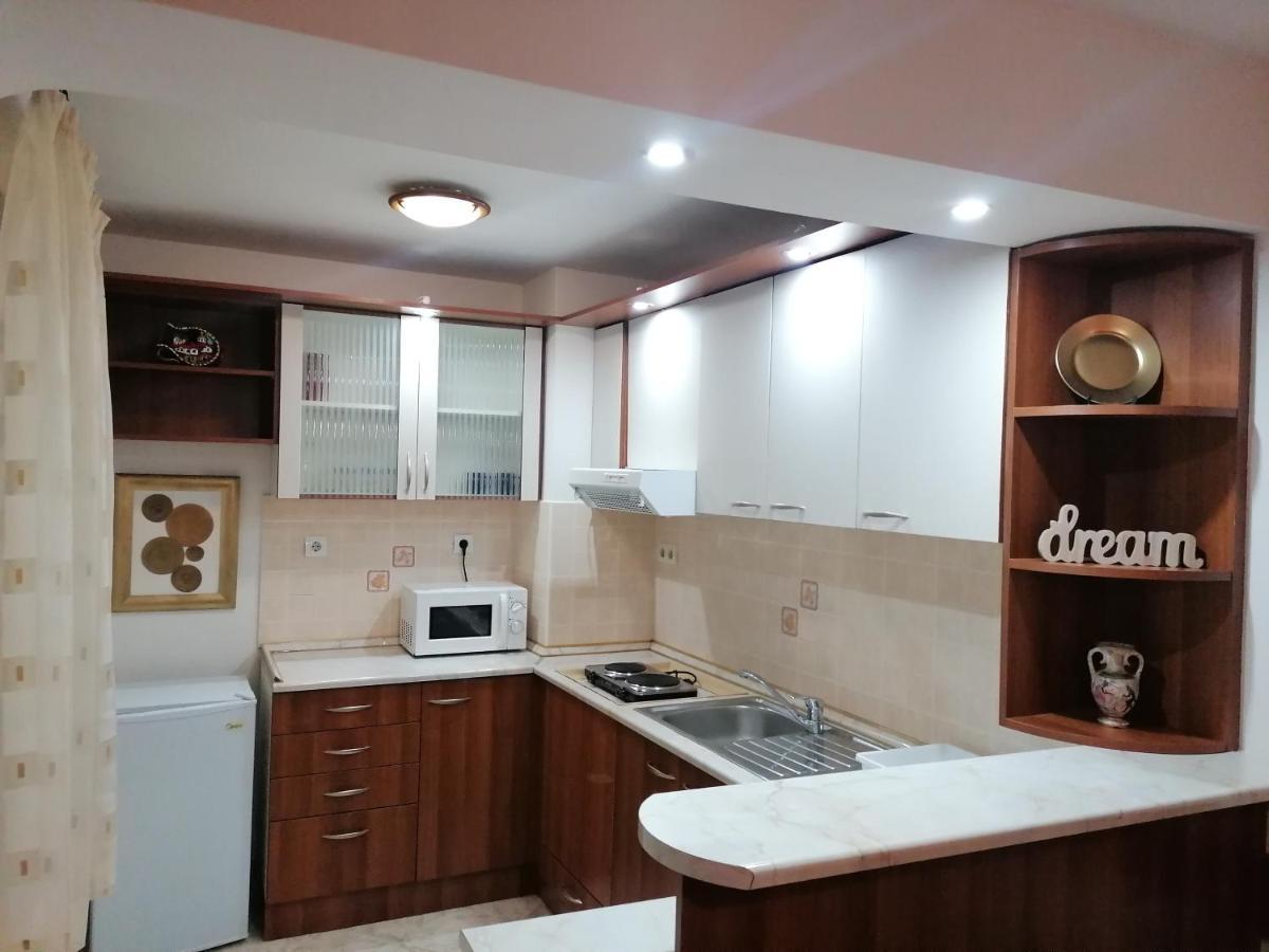 Petkov Family Hotel Blagoevgrad Buitenkant foto